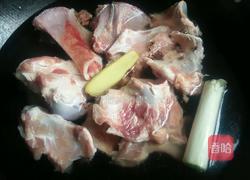 冬瓜大骨汤的做法图解2