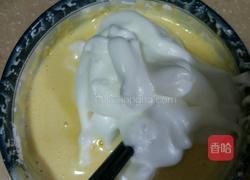 微波炉戚风蛋糕的做法图解9