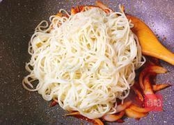 拉面炒年糕的做法图解8