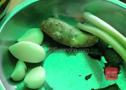 排骨炖粉条的做法图解2