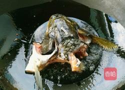 砂锅鱼头豆腐的做法图解2