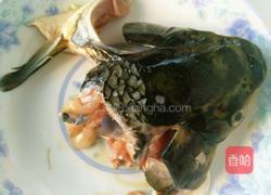 砂锅鱼头豆腐的做法图解1