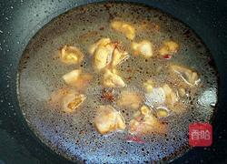 香菇炖鸡块的做法图解5