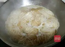 Illustration of how to make spinach soup noodles 8