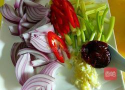 韩式辣酱炒鱿鱼须的做法图解2
