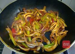韩式辣酱炒鱿鱼须的做法图解7