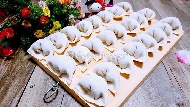 猪肉胡萝卜馅饺子