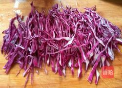 紫甘蓝拌豆腐丝的做法图解2