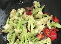牛肉炒花菜的做法图解6