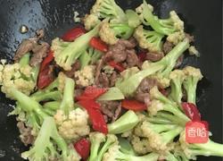 牛肉炒花菜的做法图解7