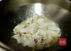 酸笋泡椒炒墨鱼仔的做法图解3