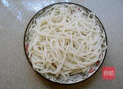 新疆炒米粉的做法图解1