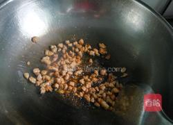 炸酱铺盖面的做法图解3