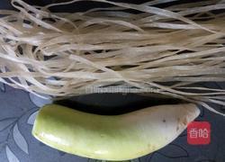 萝卜炖粉条的做法图解1