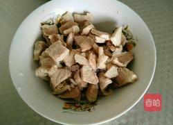 香菇炖肉的做法图解2