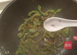豆豉炒苦瓜的做法图解6