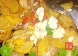 土豆片西红柿炒辣椒的做法图解7