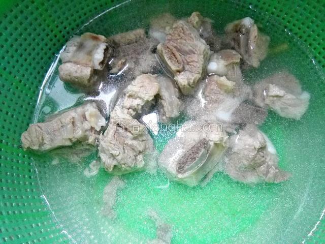 捞出冲洗干净
