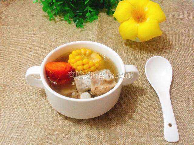 放盐调味，出锅！（家里有葱的话，撒上点葱花香香的）^_^