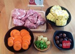 栗子蔬菜龙骨靓汤的做法图解1