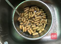 蒜香花生的做法图解1