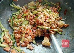 蛋包馒头炒饭的做法图解7