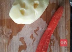 土豆丝胡萝卜丝的做法图解1