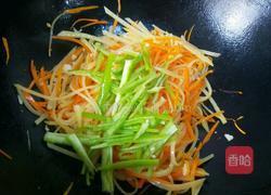 胡萝卜炒土豆的做法图解7
