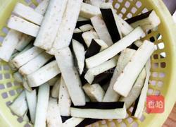 香辣肉末茄子的做法图解1