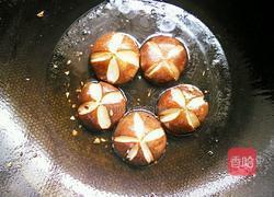 香菇炒黄瓜片的做法图解5