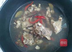 牛肉炖芋头的做法图解1