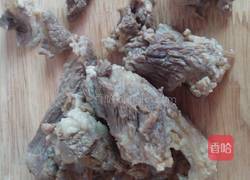 牛肉炖芋头的做法图解2