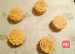 广式蛋黄月饼的做法图解6