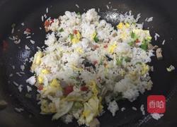 鹅肝炒饭的做法图解5