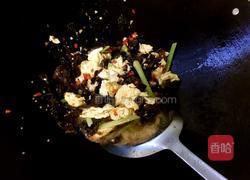 剁辣椒木耳炒鸡蛋的做法图解9