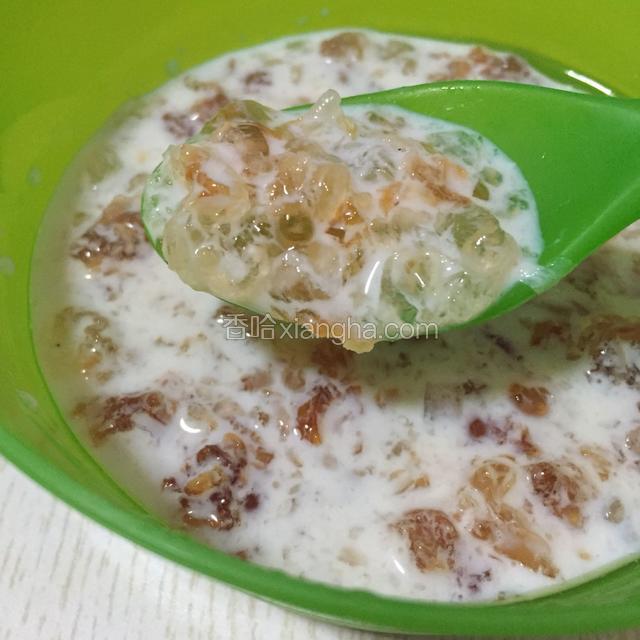 桃胶牛奶糖水