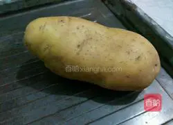 Illustration of how to make potato cakes in the oven 1