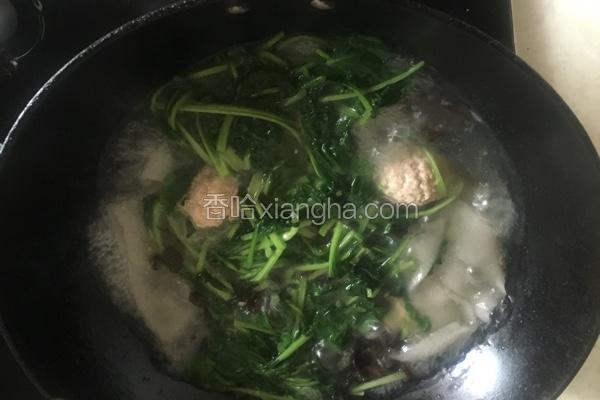 妈妈特别的肉圆青菜粉皮汤
