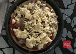 Illustration of how to make shrimp pizza 7