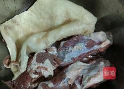 清炖白萝卜牛腩汤的做法图解1