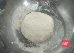 韭菜猪肉馅饼的做法图解1