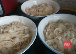 酸菜面条的做法图解4