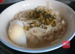 酸菜面条的做法图解5