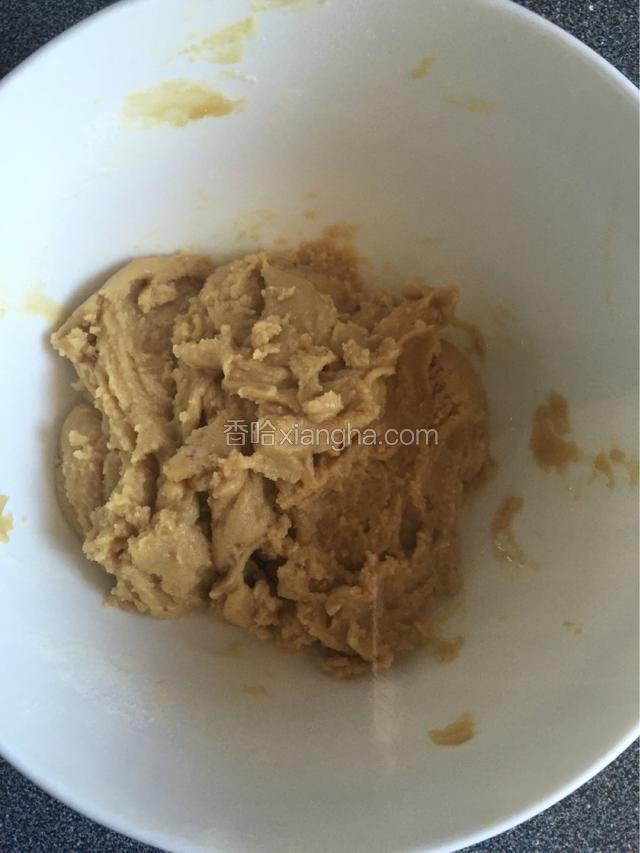 如果调稀了不能成团，放置半个钟头就正好