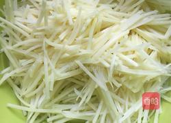 马铃薯炒肉的做法图解1