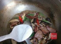 香菇炒腊肉的做法图解9