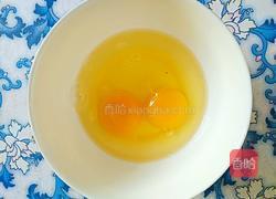 西红柿厚蛋卷的做法图解1