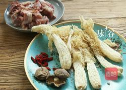 竹荪炖鸡汤的做法图解1