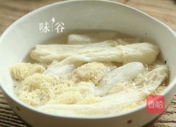 竹荪炖鸡汤的做法图解3