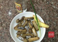 老酒炖蛏的做法图解1